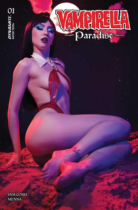 Vampirella: Paradise #1 - D Lauren Delorean Cosplay